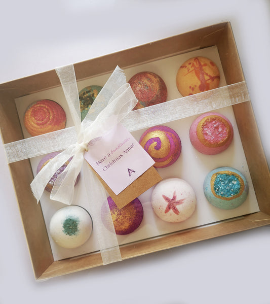 Personalised Christmas Bath Bomb Gift Box | 12 Festive Scents | Eco-Friendly (PRE-ORDER)