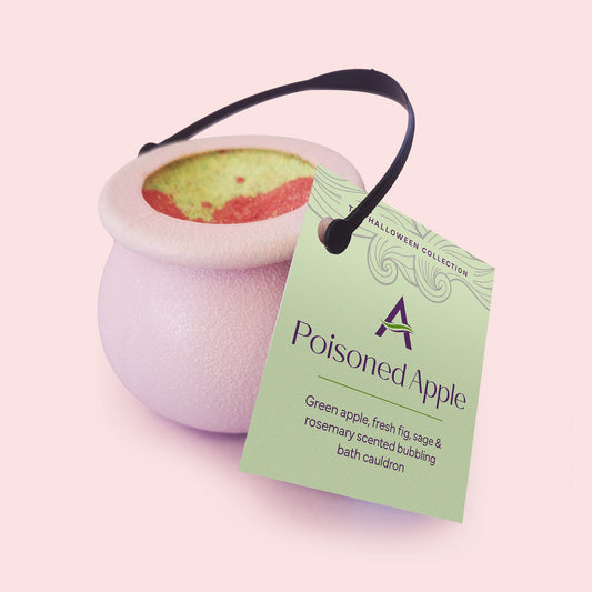 Poisoned Apple Bubbling Bath Cauldron With Apple & Fig Fragrance