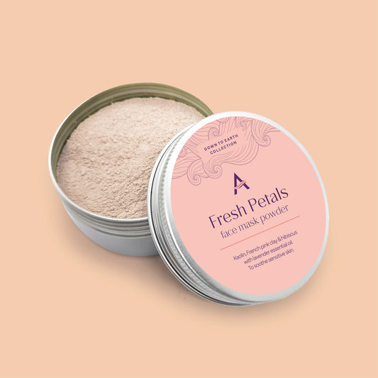 Fresh Petals gentle face mask powder with lavender, clay and hibiscus for sensitive skin in an eco-friendly aluminium tin.