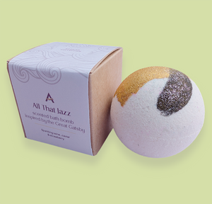 Great Gatsby inspired bath bomb fragranced with sparkling wine and strawberry