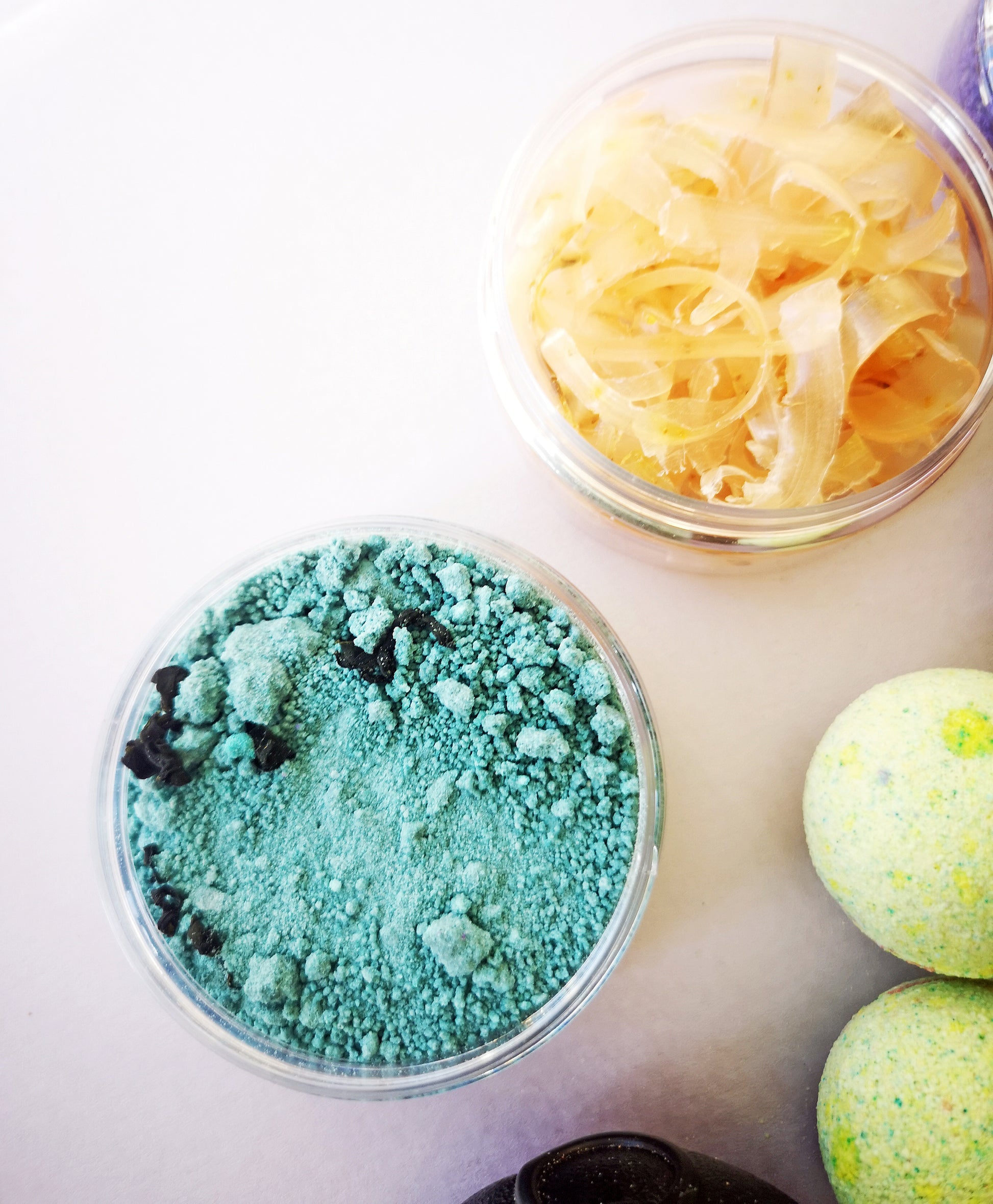 Halloween Bath Potion Kit | Witchcraft & Boneyard Cauldron Bath Set | Spooky Bath Fun